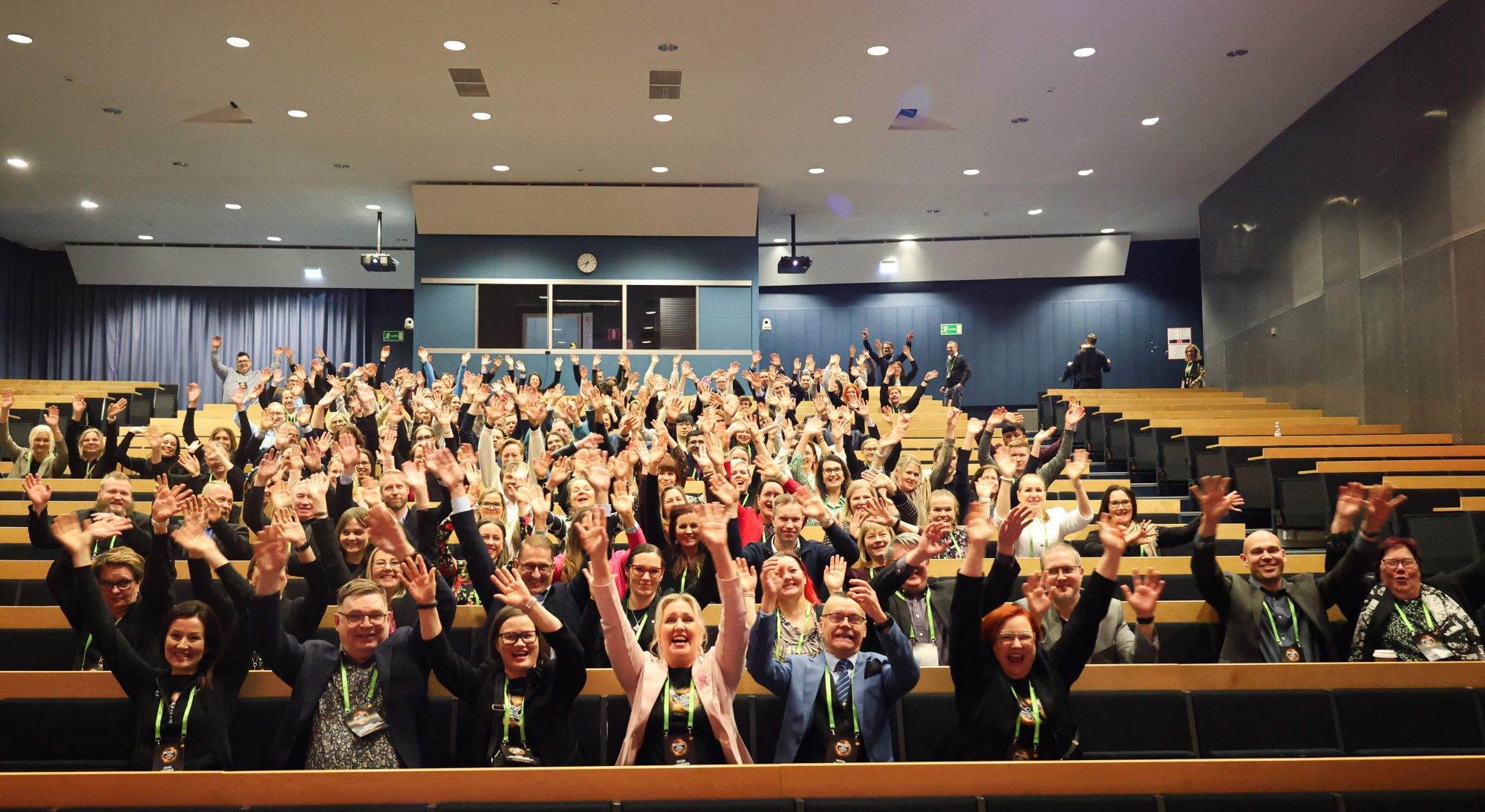 Boost Your Business -tapahtuman yleisön ryhmäkuva.